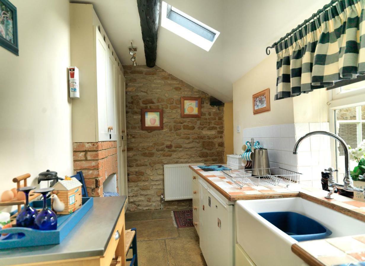 Odd Cottage Oddington  Kültér fotó